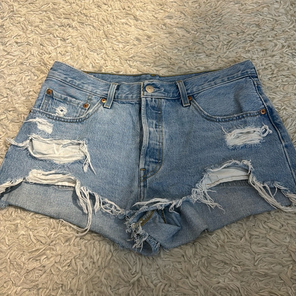 Levi’s 301 short